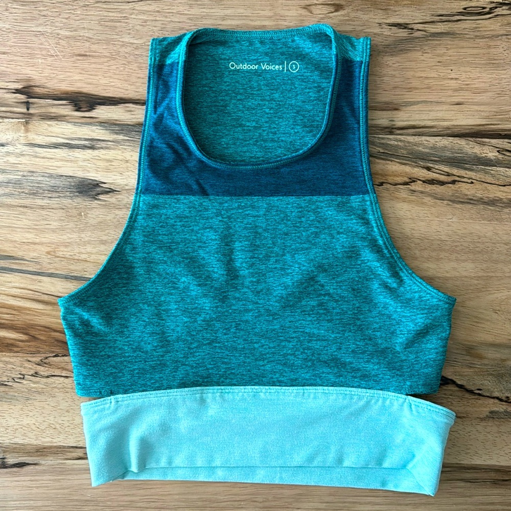Outdoor Voices Tri-Tone Slashback Crop Top Emerald/Spearmint/Patina Green SMALL